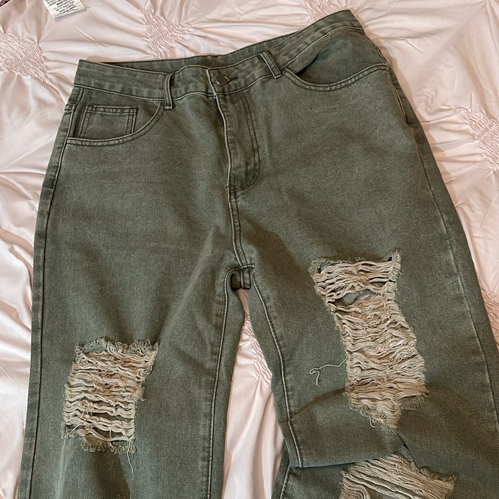 Super cute distressed jeans